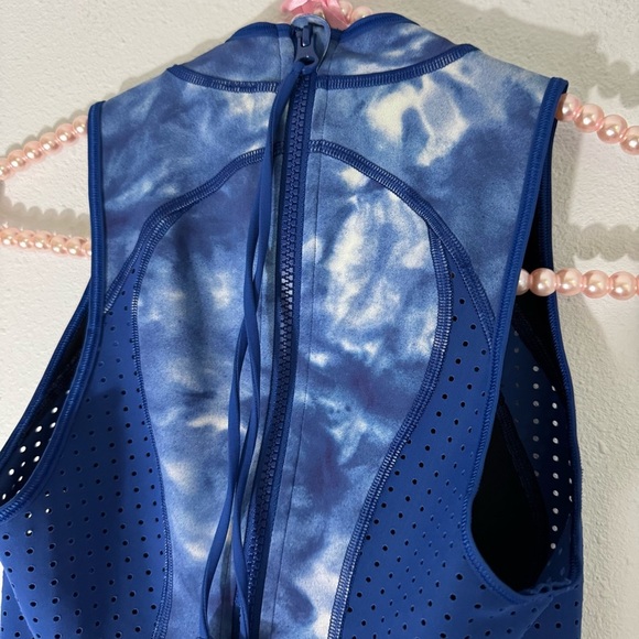 Lululemon Swell Seeker one piece paddle suit size 2 - Picture 7 of 16